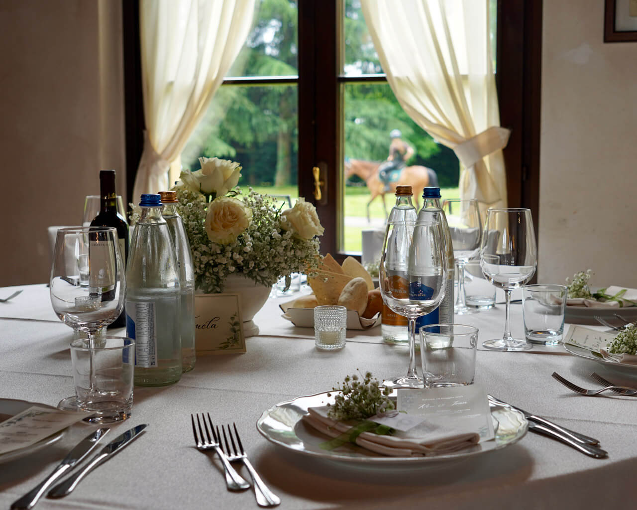 Tavolo imbandito per matrimonio presso l'agriturismo La Camilla di Concorezzo